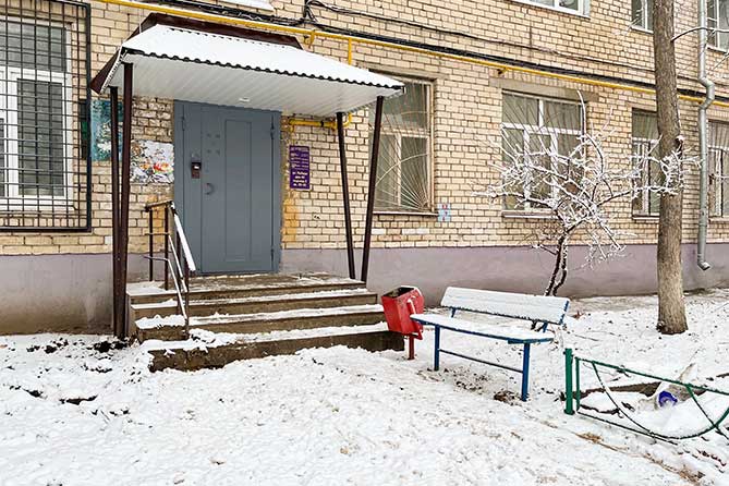 подъезд дома на улице Победы 60