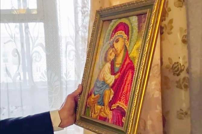 вышитая бисером икона