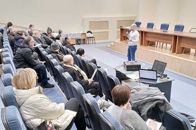 занятия в школе садоводов
