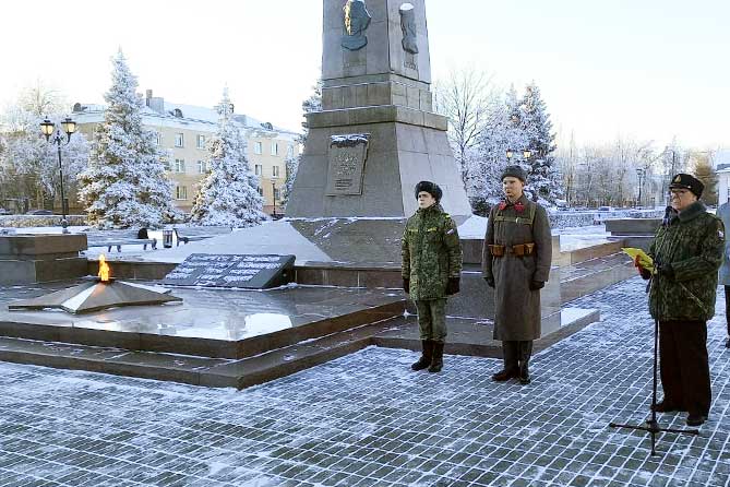 вечный огонь обелиск славы день неизвестного солдата почетный караул у Обелиска Славы