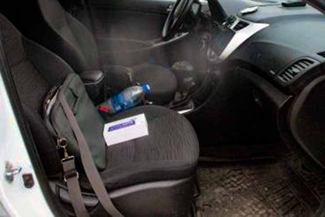 внутри салона автомобиля