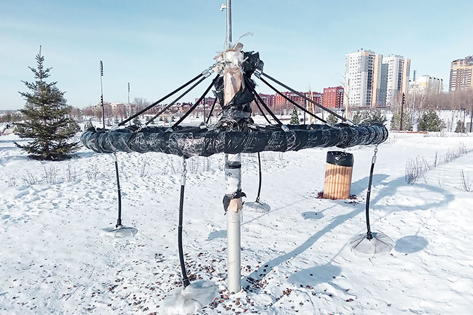 игровая конструкция на набережной