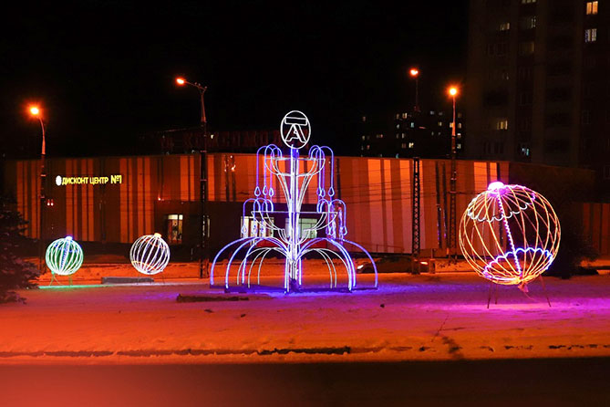 тоаз инсталляция фонтан композиция фонтан комсомольский район новогодняя композиция от ТОАЗа