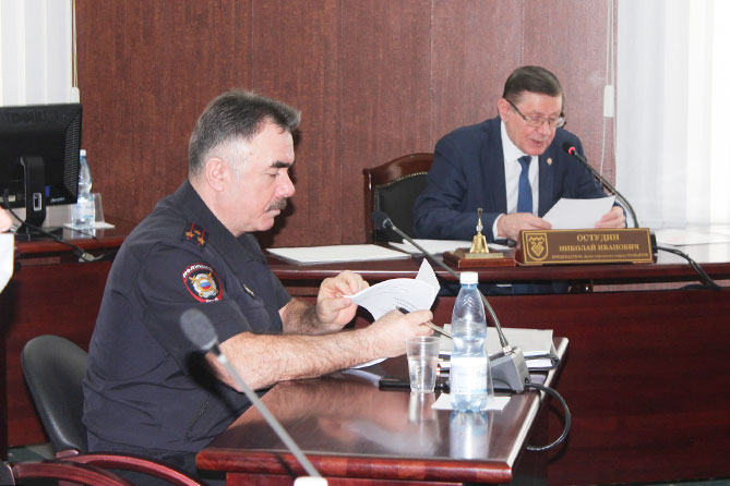 полковник полиции в Думе