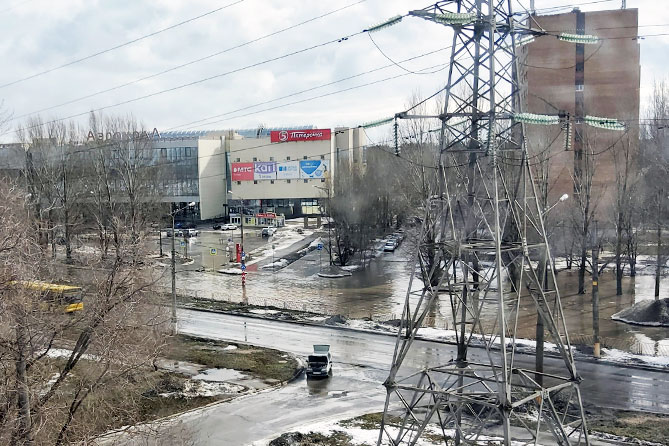 подтопление возле Аэрохолла