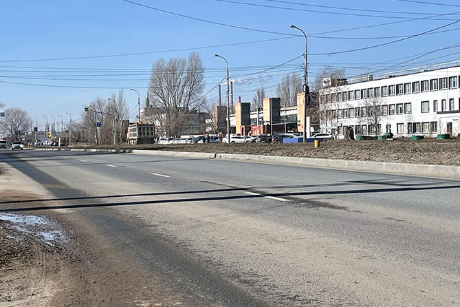 асфальт на улице Коммунальной