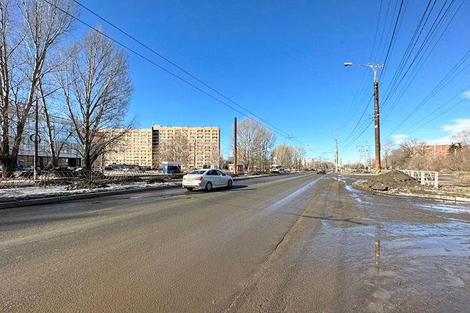 улица Комсомольская около Аэрохолла