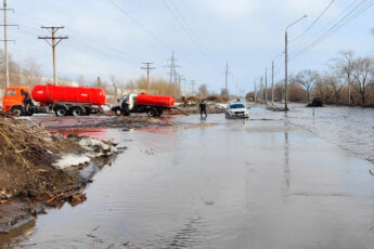 ликвидация подтопления на улице никонова 10-03-2023