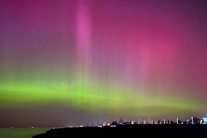 северное сияние над Волгой в Ягодном