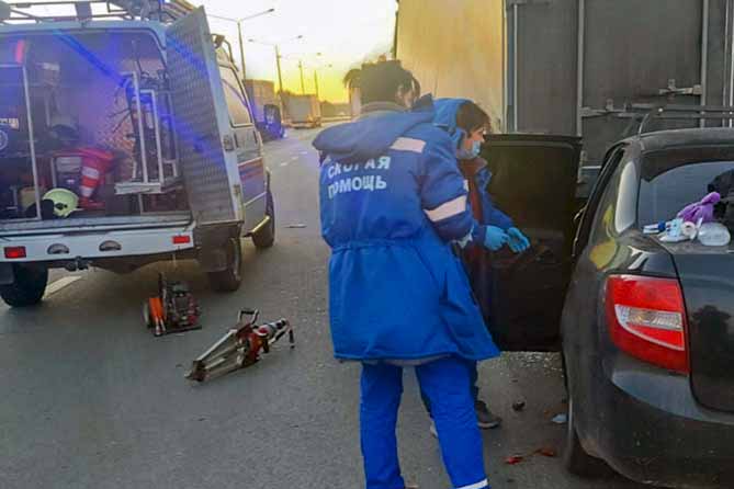 спасатели на месте дтп