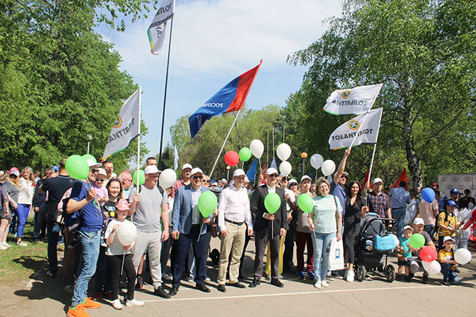 работники предприятий 1 мая