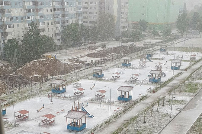 град покрыл землю