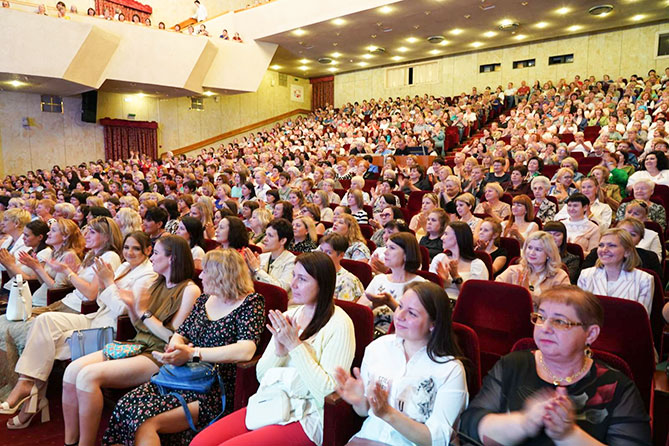 соцработник кц автоград дкит поздравление соцработников в КЦ Автоград