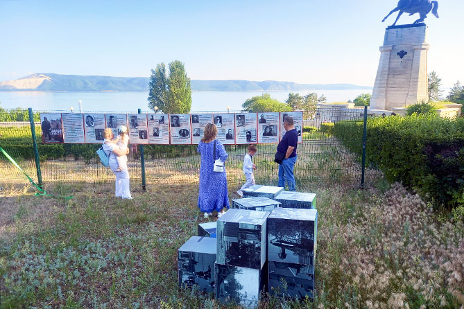 Аллея памяти у памятника Татищеву