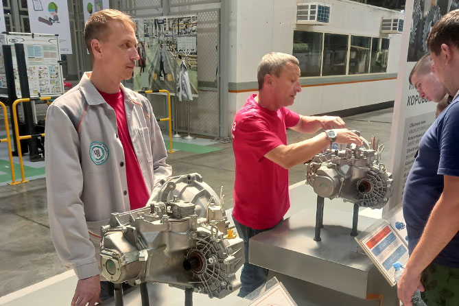 работники АВТОВАЗа на Дне открытых дверей