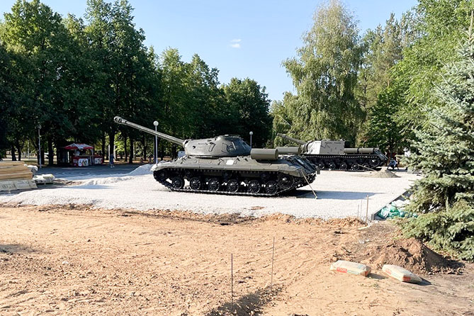 парк победы реконструкция военная техника танк военная техника в парке Победы