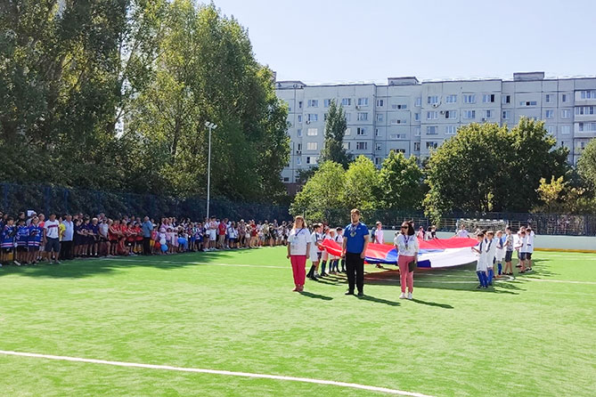 открытие спортплощадки в гимназии 77
