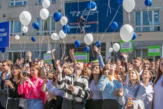 студенты первокурсники в тольятти