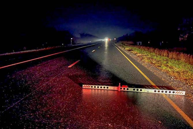 автодорога ночью