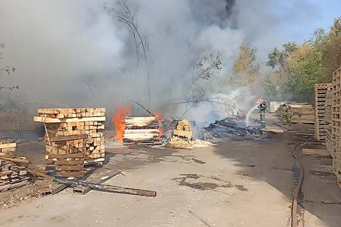 пожар в цехе по переработке древесины