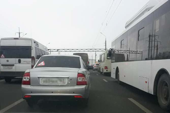 автомобильная пробка на Южном шоссе