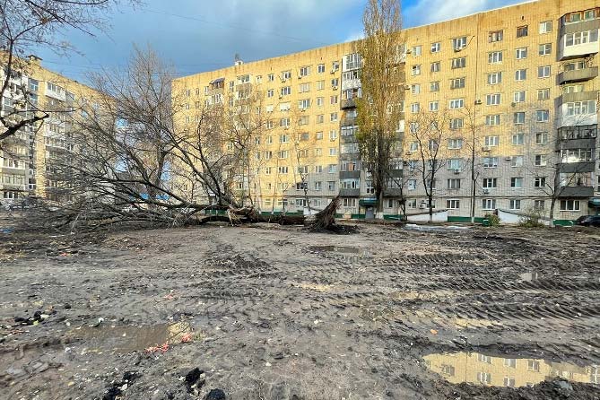75 квартал т плюс перекладка труба бульвар ленина 20 01-11-2023 грязь после перекладки теплосетей в 75 квартале