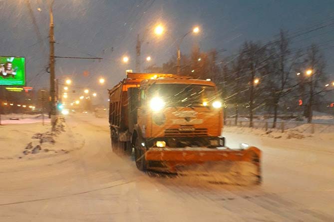 расчистка снега дороге