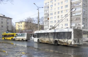грязный троллейбус гостиница волга остановка транспорта