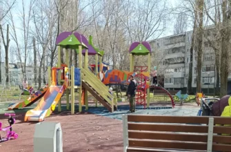 детская игровая площадка на Степана Разина 48