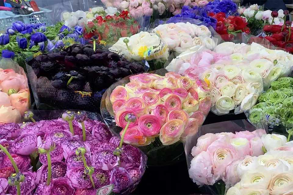 букеты цветов в магазине