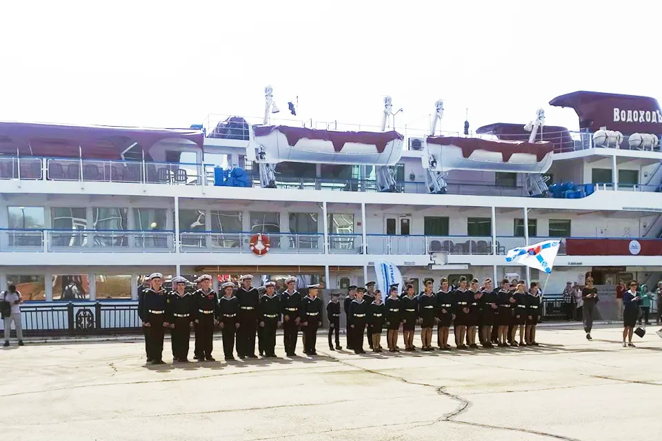 речной порт навигацкая школа теплоход воспитанники навигацкой школы