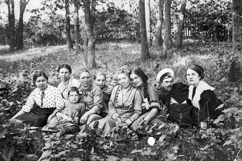 семья на пикнике 1911 ствпрополь