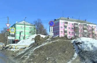 сугроб на улице Ушакова