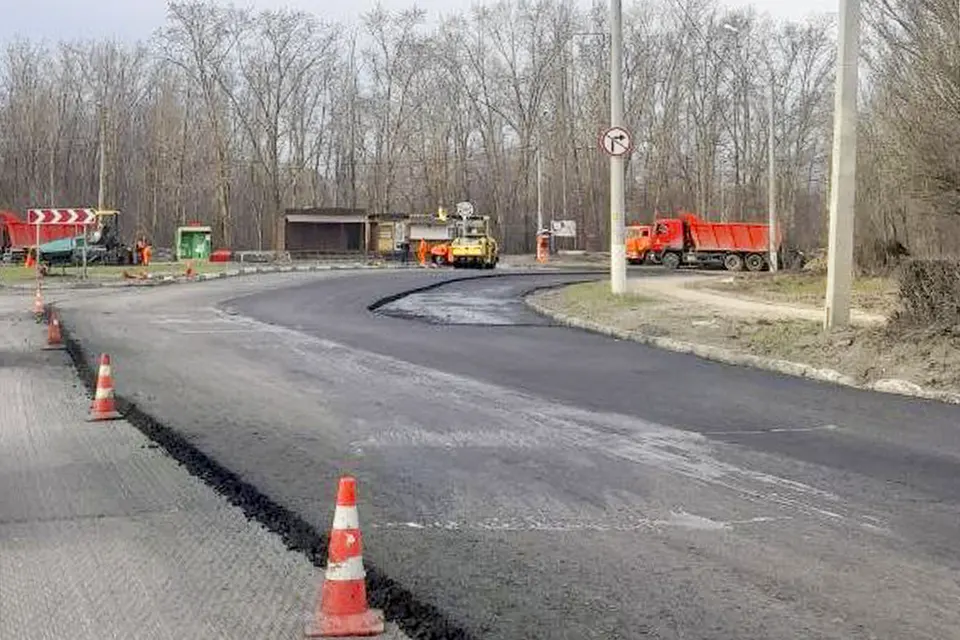 ремонт дороги в зеленой зоне