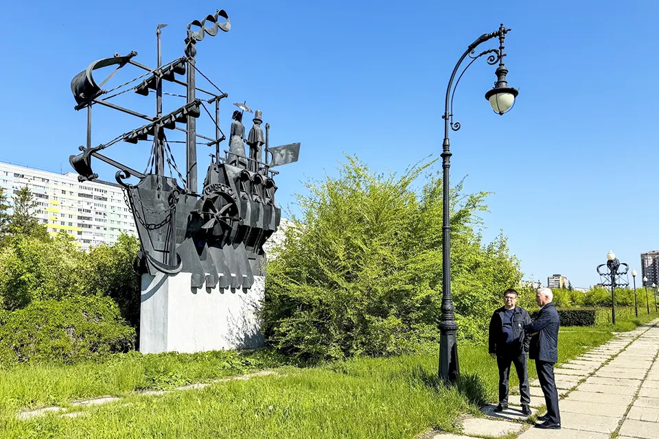 скульптурная композиция история транспорта в 32 квартале