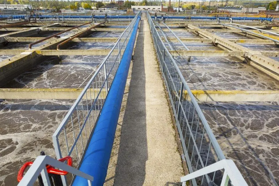 вода в очистных сооружениях