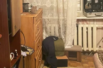 шкаф в комнате