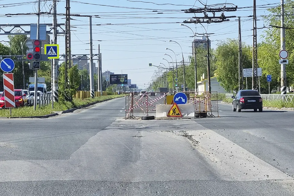 степана разина дзержинского провал яма ограждение 16-05-2024 провал на перекрестке