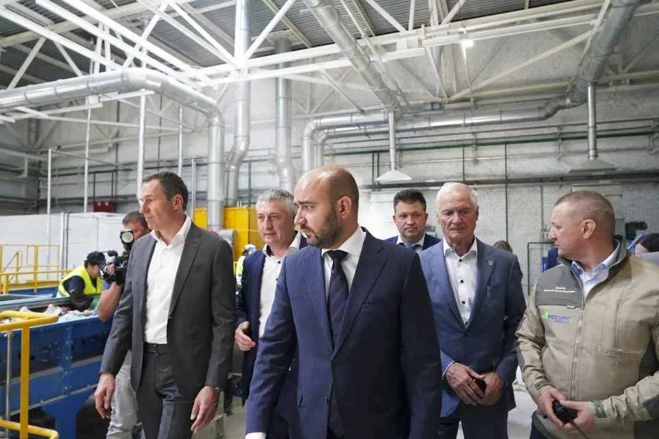 глава региона на мусороперерабатывающем комплексе