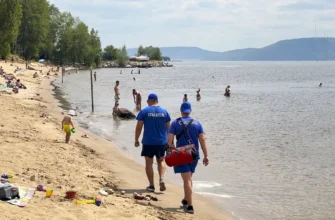 спасатели на Итальянском пляже