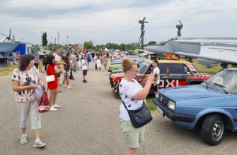 жители на ретрофестивале Жигули