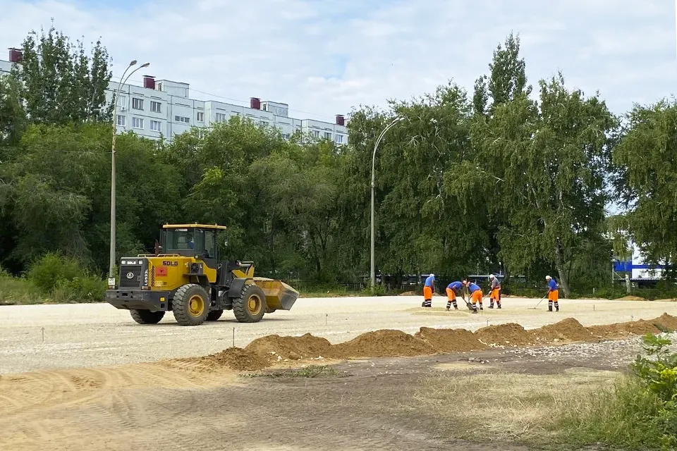 строительство спортивной площадки в школе 41