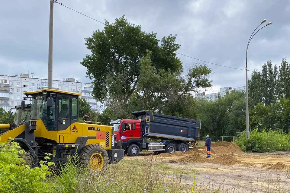 строительство новой спортплощадки в школе 41