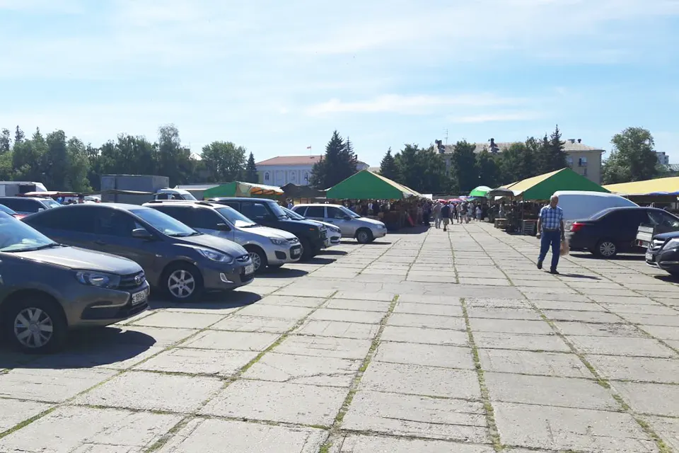 центральная площадь ярмарка машина стоянка стоянка машина на Центральной площади