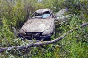 автомобиль улетел в кювет