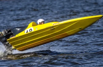 участник фестиваля скорости на открытой воде