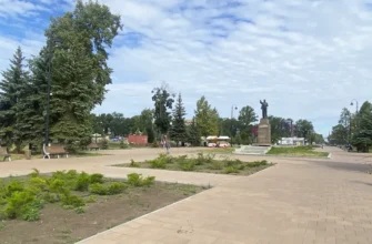 аллея в парке Центрального района