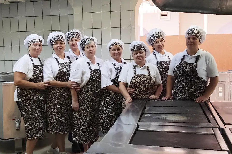 повара в школе