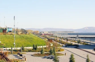 набережная Автозаводского района осенью