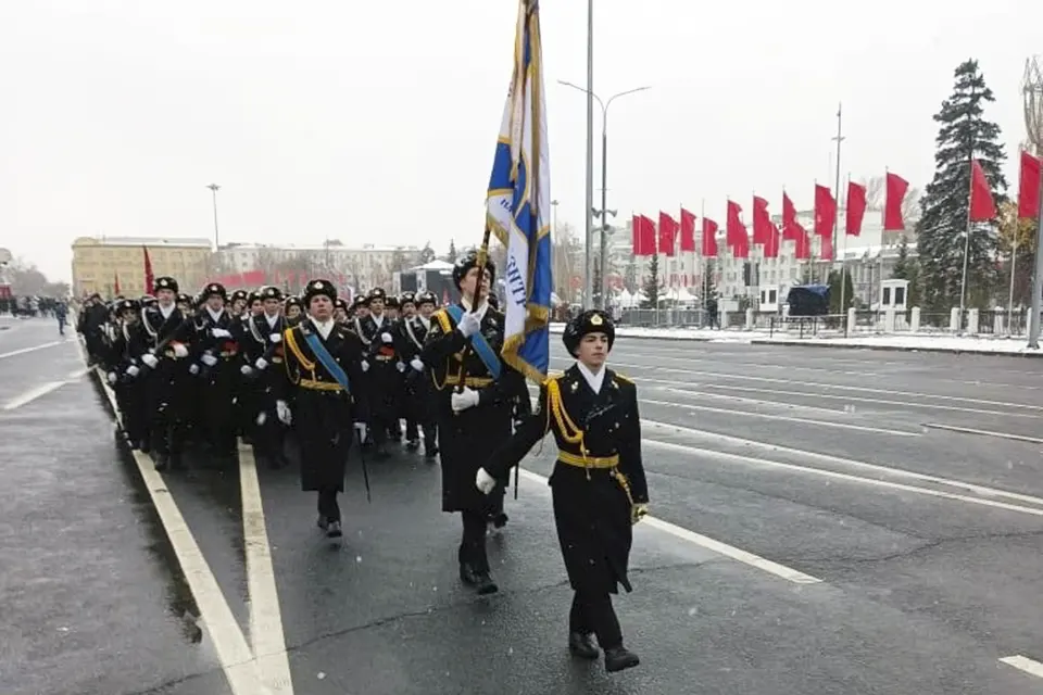 курсанты Детского морского центра на Параде Памяти